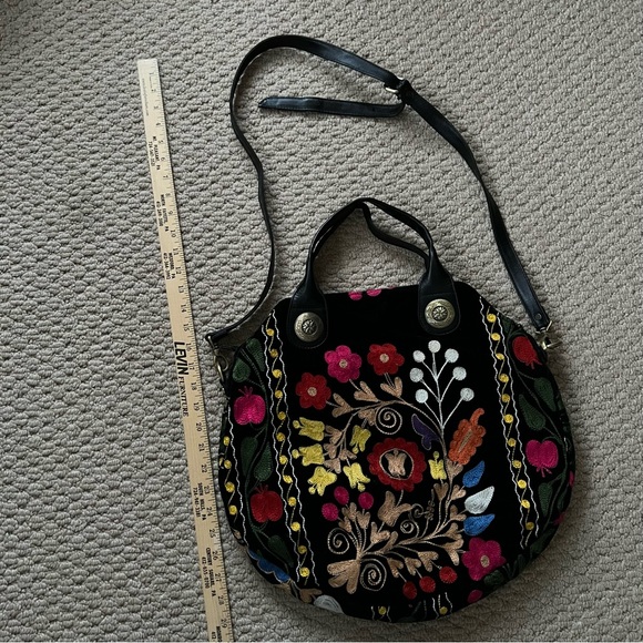Absolutely GORGEOUS Embroidered Colorful Bag - Picture 9 of 14